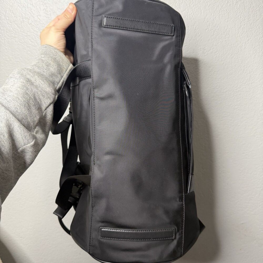 TUMI Voyager Misty Duffel Bag Nylon – Overnight Travel / Gym Bag - Picture 10 of 14